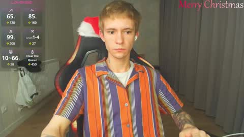 Max Gen with tats 24years  And Ethan without tats 20 years online show from December 25, 2024, 11:31 pm