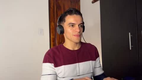 Snapshot of max_lancaster chatting on January 4, 2025, 12:16 am Max Lancaster online show from January 4, 2025, 12:16 am