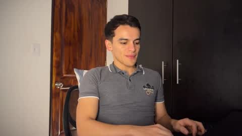 Snapshot of max_lancaster chatting on January 13, 2025, 11:38 pm Max Lancaster online show from January 13, 2025, 11:38 pm
