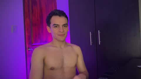 Snapshot of max_lancaster chatting on January 14, 2025, 2:40 am Max Lancaster online show from January 14, 2025, 2:40 am