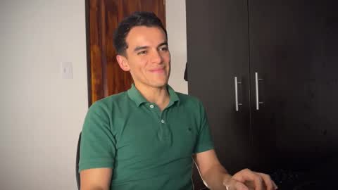 Snapshot of max_lancaster chatting on January 15, 2025, 11:51 pm Max Lancaster online show from January 15, 2025, 11:51 pm
