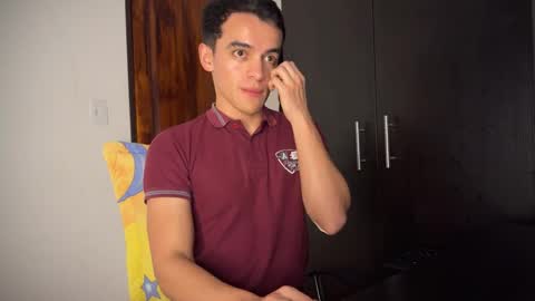 Snapshot of max_lancaster chatting on January 19, 2025, 12:38 am Max Lancaster online show from January 19, 2025, 12:38 am