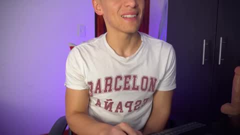 Snapshot of max_lancaster chatting on January 22, 2025, 2:37 am Max Lancaster online show from January 22, 2025, 2:37 am
