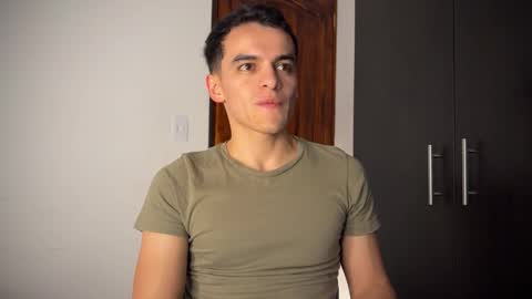 Snapshot of max_lancaster chatting on January 25, 2025, 8:53 pm Max Lancaster online show from January 25, 2025, 8:53 pm