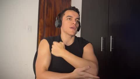 Snapshot of max_lancaster chatting on March 8, 2025, 8:14 pm Max Lancaster online show from March 8, 2025, 8:14 pm