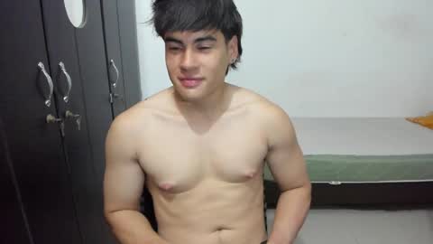 Snapshot of max_miller66 chatting on May 26, 2026, 9:44 pm Max online show from May 26, 2026, 9:44 pm