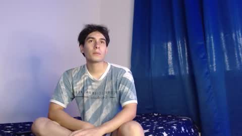 max_snow1616 online show from November 12, 2025, 7:03 pm