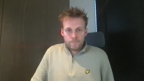 Max take off clothes online show from February 3, 2026, 9:14 am