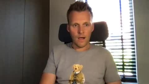 Snapshot of max_straight_1 chatting on July 28, 2026, 2:05 pm Max take off clothes online show from July 28, 2026, 2:05 pm