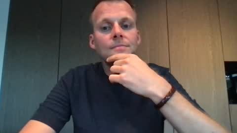 Snapshot of max_straight_1 chatting on August 5, 2026, 6:55 pm Max take off clothes online show from August 5, 2026, 6:55 pm