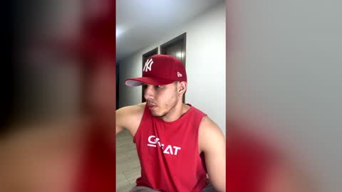 max_valiant1 online show from April 22, 2026, 9:55 am