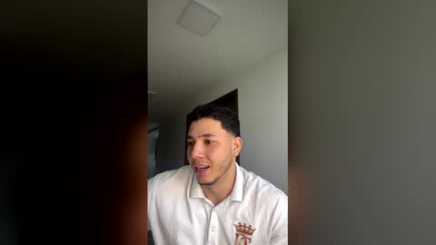 Snapshot of max_valiant1 chatting on April 30, 2026, 11:38 am max_valiant1 online show from April 30, 2026, 11:38 am