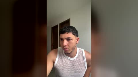Snapshot of max_valiant1 chatting on May 4, 2026, 12:23 pm max_valiant1 online show from May 4, 2026, 12:23 pm