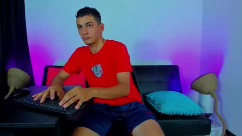 MAX     online show from November 6, 2025, 8:10 pm