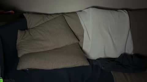 Max online show from September 23, 2025, 8:23 pm