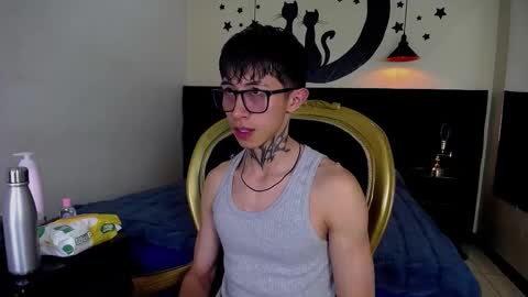 Snapshot of maxdominant_ chatting on September 26, 2025, 5:00 am MaxDominant online show from September 26, 2025, 5:00 am