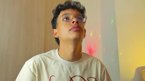 Max  online show from June 6, 2026, 1:32 am
