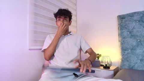 M A X F R O S T   online show from January 7, 2026, 7:16 pm