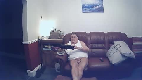 MAX online show from March 11, 2025, 11:04 pm