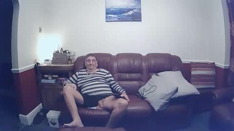 MAX online show from March 12, 2025, 10:28 pm