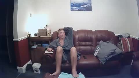 MAX online show from September 14, 2025, 10:31 pm