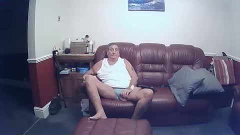 MAX online show from September 16, 2025, 9:49 pm