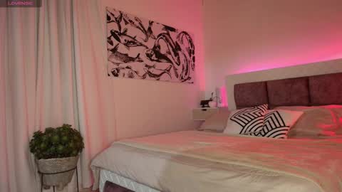 Max online show from October 10, 2025, 2:32 am