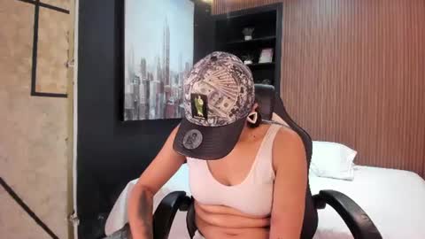 Snapshot of maxigarcia_ chatting on June 14, 2026, 2:24 am Maxi online show from June 14, 2026, 2:24 am