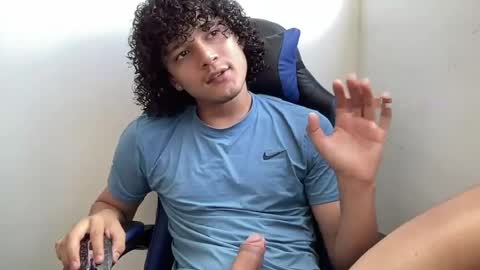 Snapshot of maximiliano_pulse chatting on June 29, 2026, 8:20 pm maximiliano_pulse online show from June 29, 2026, 8:20 pm