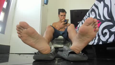 maximo__77 online show from November 7, 2025, 2:28 pm