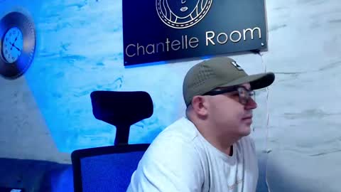  Maximo  online show from April 19, 2026, 6:10 pm