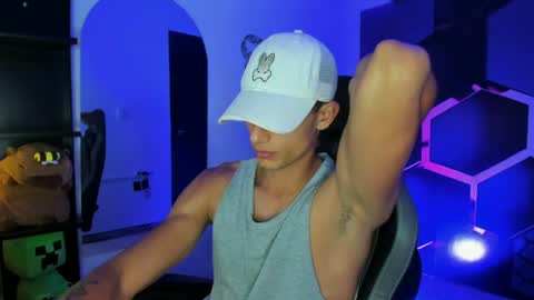 Snapshot of maximo_romano chatting on June 25, 2026, 7:07 pm Maximo online show from June 25, 2026, 7:07 pm