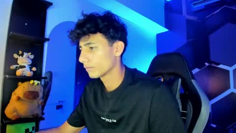 Snapshot of maximo_romano chatting on July 2, 2026, 6:58 pm Maximo online show from July 2, 2026, 6:58 pm