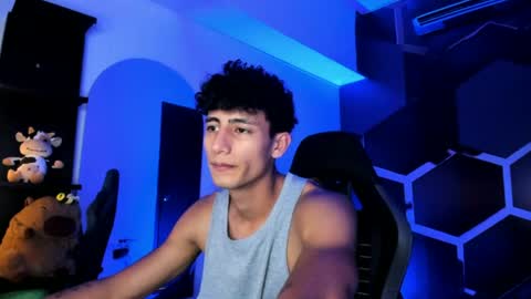 Snapshot of maximo_romano chatting on July 8, 2026, 7:07 pm Maximo online show from July 8, 2026, 7:07 pm