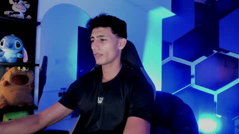 Snapshot of maximo_romano chatting on July 23, 2026, 7:34 pm Maximo online show from July 23, 2026, 7:34 pm