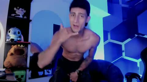 Snapshot of maximo_romano chatting on July 24, 2026, 7:34 pm Maximo online show from July 24, 2026, 7:34 pm