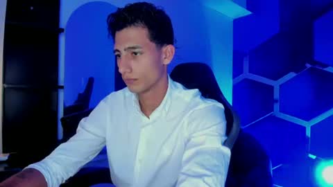 Snapshot of maximo_romano chatting on July 31, 2026, 7:24 pm Maximo online show from July 31, 2026, 7:24 pm