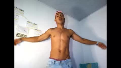 Maximo Aron Vega online show from March 2, 2026, 10:38 pm