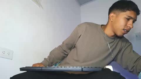 Maximo Aron Vega online show from March 11, 2026, 7:53 pm