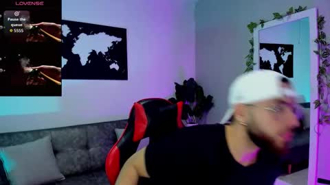 Maximo Wolf online show from December 4, 2025, 7:00 pm