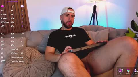 Maximo Wolf online show from February 26, 2026, 7:57 pm