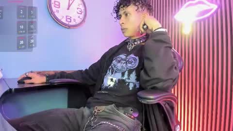 Snapshot of maximoking26 chatting on February 24, 2026, 4:10 am MAXIMO online show from February 24, 2026, 4:10 am