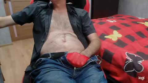 maximus3334 online show from October 17, 2025, 9:45 am