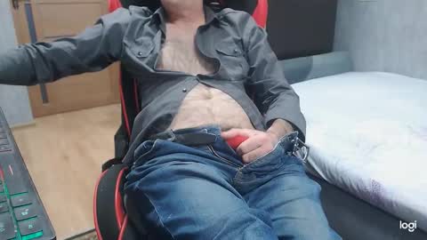 maximus3334 online show from November 19, 2025, 2:28 pm