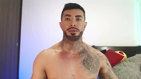 Independent Model online show from April 16, 2026, 3:51 am