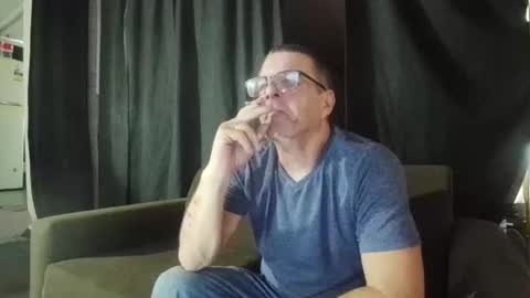 Max online show from February 25, 2025, 5:52 am