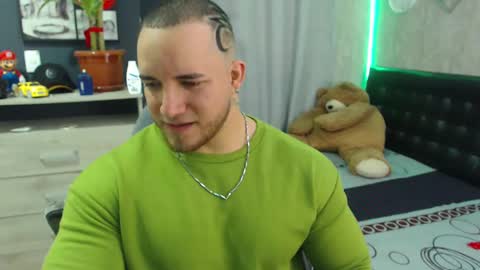 Snapshot of maximussantorini chatting on December 7, 2024, 10:17 pm maximus online show from December 7, 2024, 10:17 pm