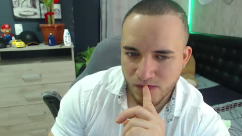 Snapshot of maximussantorini chatting on December 10, 2024, 8:38 pm maximus online show from December 10, 2024, 8:38 pm