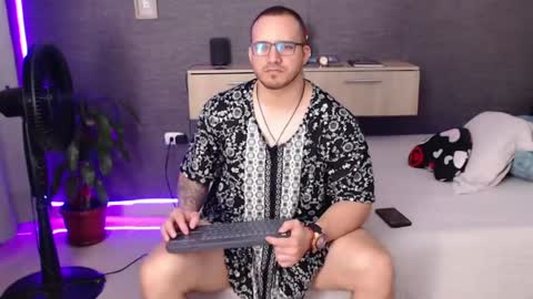 Snapshot of maximussantorini chatting on June 24, 2026, 6:29 pm maximus online show from June 24, 2026, 6:29 pm