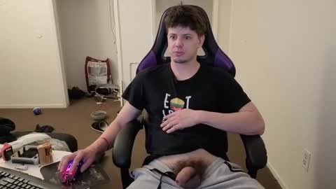 Snapshot of maxishere000 chatting on December 2, 2025, 3:12 am IG online show from December 2, 2025, 3:12 am